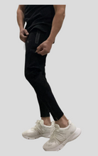 Load image into Gallery viewer, Saxony Club Cargo Joggers Black
